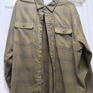 Poncho Olive Green Plaid Men's Casual Button Down Shirt